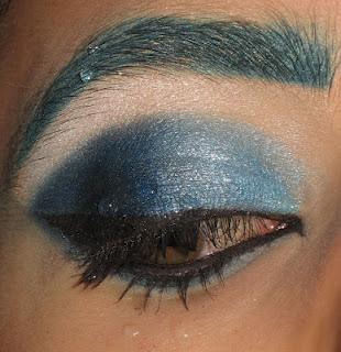 Exaggerated: Green Brows :D