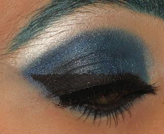 Exaggerated: Green Brows :D