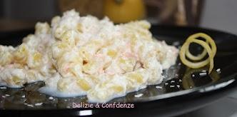 Riccioli al limone in crema di latte con salmone e  cocco