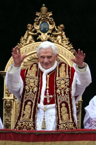 Benedict XVI - Pope Benedict XVI Delivers Urbi Et Orbis Blessing