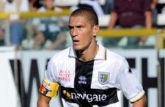Intervista al capitano del Parma Stefano Morrone: “Nel calcio siamo in tanti a fare del bene”
