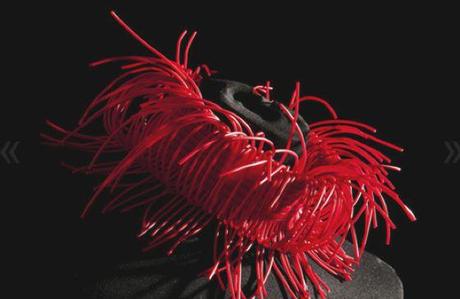 PATTERNS MATERICI NELLE STRAORDINARIE TESSITURE DI SILVIA BECCARIA