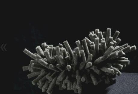 PATTERNS MATERICI NELLE STRAORDINARIE TESSITURE DI SILVIA BECCARIA