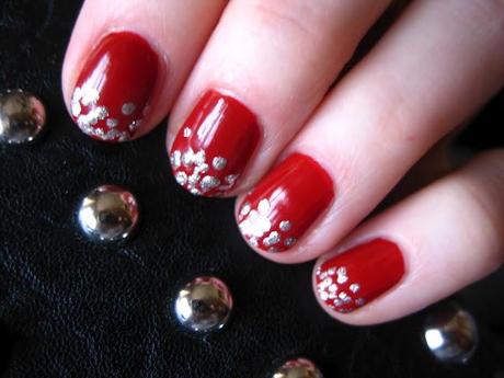 Nails | Red & Gold