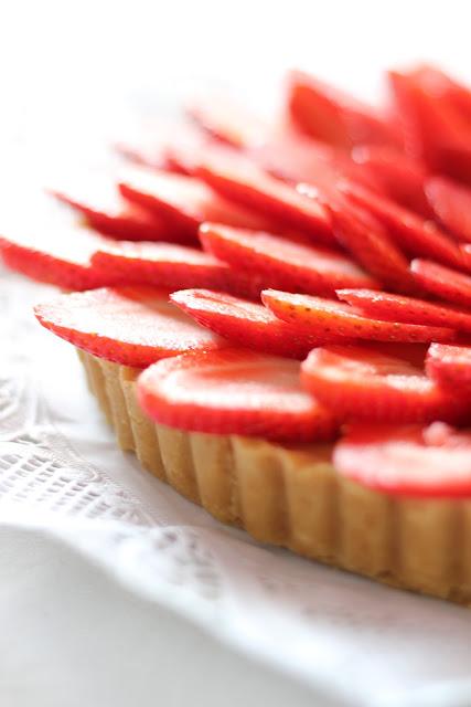 Crostata di fragole e crema al limone