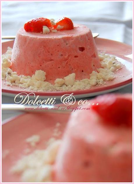 Semifreddo meringato alle fragole