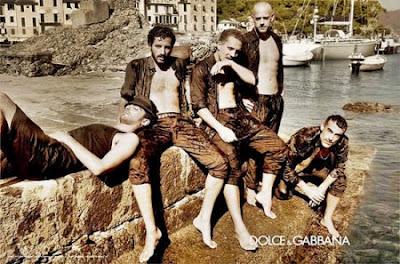 'Uomini normali' nella campagna p/e 2012 Dolce & Gabbana 2012.