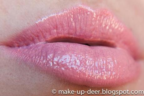 How to use... Mac Shore Leave lip pencil