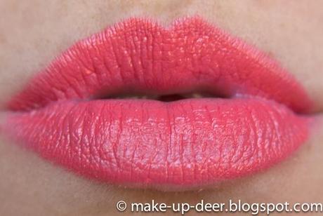 How to use... Mac Shore Leave lip pencil