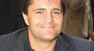 Le chiavi dello Stade Francais a Richard Pool-Jones