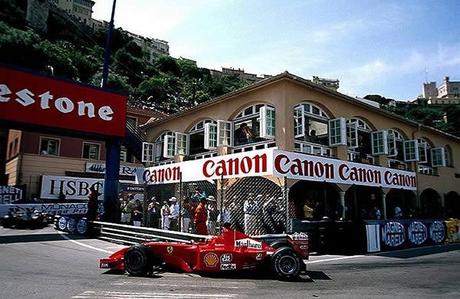 Pacco sospetto fatto esplodere nel paddok del GP di Formula 1 a Monaco