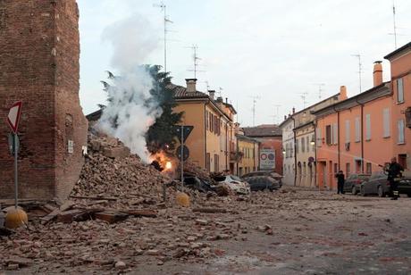 Terremoto in Emilia: 25 scosse nella notte. E piove