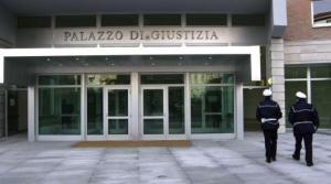 Brescia: entra nel Palazzo di Giustizia con tanica di benzina. Arrestato