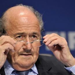 Blatter a De Laurentiis: “Siete ritornati,peccato per Londra ora vi voglio come…”