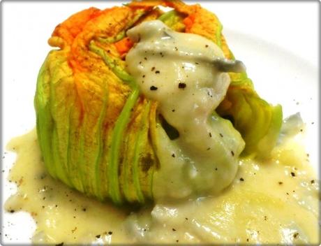 Tortino ai fiori di zucca con risotto alle zucchine su fonduta di gorgonzola… Quando dal nulla puoi creare di tutto!