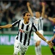 Juventus: Caceres acquistato a titolo definitivo