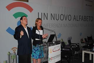 Conferenza: Un nuovo alfabeto per l'talia. Nativi digitali? Conferenza: Un nuovo alfabeto per l'talia. Nativi digitali?