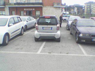 Del parcheggio fuori dalle strisce, ovvero il rispetto delle regole