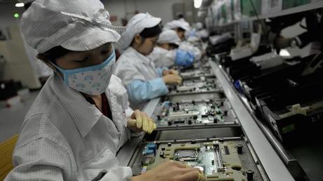 [ flash ] Foxconn apre le porte, ancora, per un’altro video clip al suo interno.