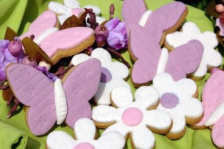 TUTORIAL – Biscotti decorati di primavera: fiori e farfalle