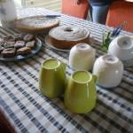 la prima colazione con torte fatte in casa