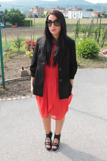 Outfit: Un baptême en rouge