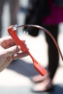 I Google Glass continuano a far passi avanti, ora il multimedia è realtà, non il contrario.