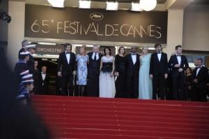 Giuria Cannes 2012 il terzo da sinistra è Jean - Paul Gaultier