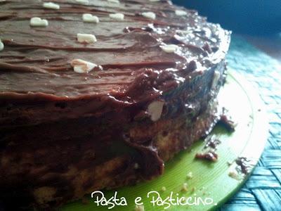 (SUPER)TORTA FARCITA CON CHEESECREAM & COPERTURA ALLA NUTELLA(CREAM)