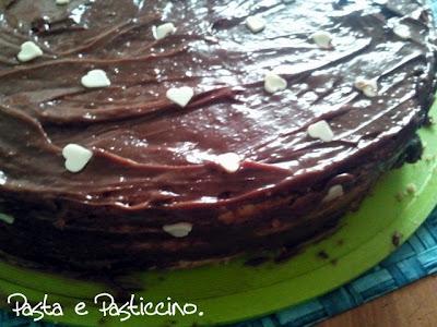 (SUPER)TORTA FARCITA CON CHEESECREAM & COPERTURA ALLA NUTELLA(CREAM)