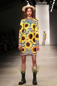 How NOT to look good - Large Floral Prints -Fashion Trends SS12