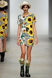 How NOT to look good - Large Floral Prints -Fashion Trends SS12