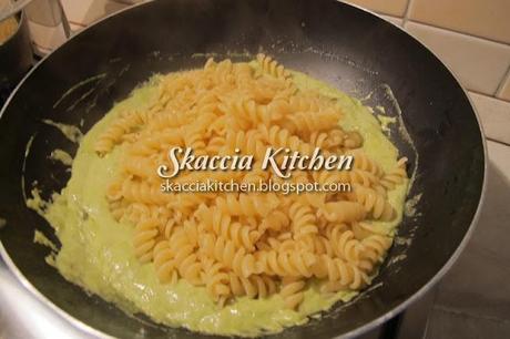 Pasta con Salsa agli Asparagi