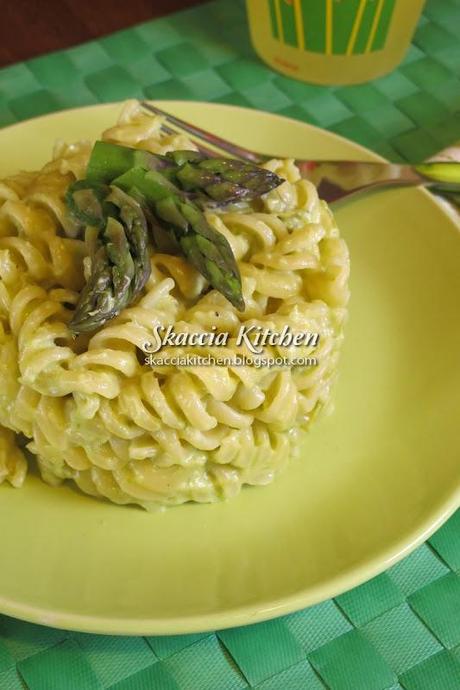 Pasta con Salsa agli Asparagi