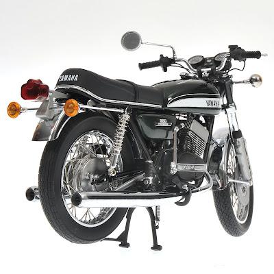 Yamaha RD 350 Green Metallic 1973 by Minichamps