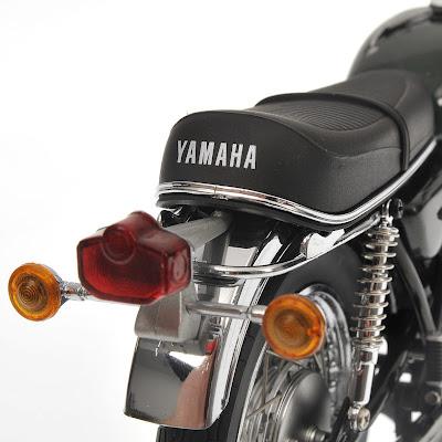 Yamaha RD 350 Green Metallic 1973 by Minichamps