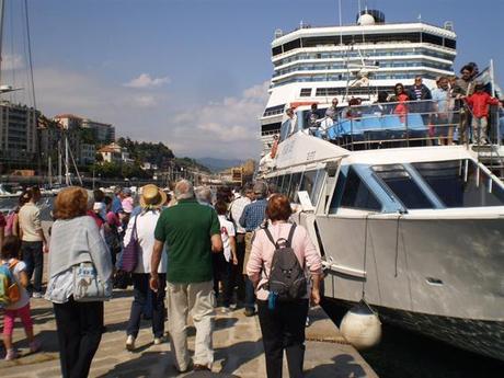 Oltre trecento savonesi hanno visitato in battello il Porto di Savona nella giornata europea dedicata al mare