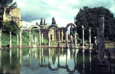 Ma con tutto il posto che c'è proprio a Villa Adriana dovete mettere la discarica???