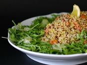 Insalata bulgur quinoa salmone, rucola limone: ricetta fresca facile