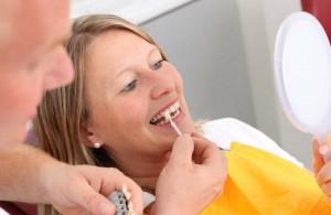 Sbiancamento dentale, diversi trattamenti per un sorriso smagliante