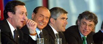 Il Papa a Bresso per il Family Day, a me viene da ridere, mi torna in mente il 2007. Fini, Casini, Bossi e Berlusconi. Quest’anno non ci sono.