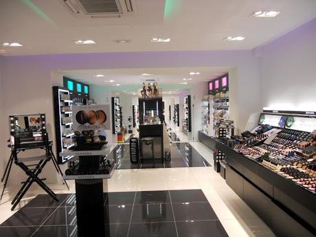 SEPHORA apre a Venezia il suo primo Beauty Store