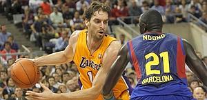 Pau Gasol, 30 anni, padrone di casa a Barcellona. Reuters