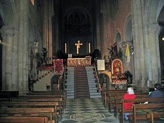 Il duomo di Fidenza alla vigilia della festa patronale.