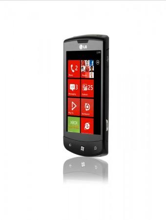 LG OPTIMUS 7: il primo smartphone Windows Phone 7 lanciato sul mercato italiano