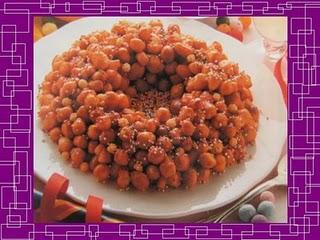 La cicerchiata dolce tipico italiano, riconosciuto come prodotto agroalimentare tradizionale  per l'Abruzzo, le Marche ed il Molise.