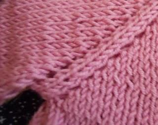 Antique pink cardy: istruzioni.