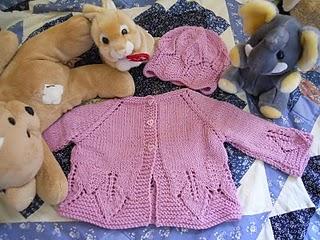 Antique pink cardy: istruzioni.