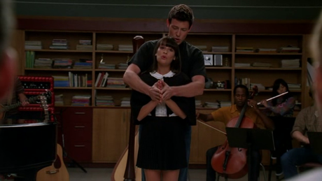 Glee s02e04