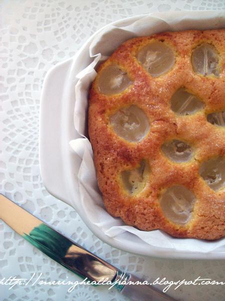 Torta di uva bianca con farina di mais, e da qualche parte si parla di me